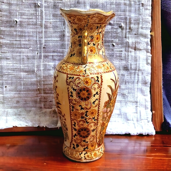Vintage Hand-painted Ceramic Asian Style Decorative Vase. - Picture 2 of 6